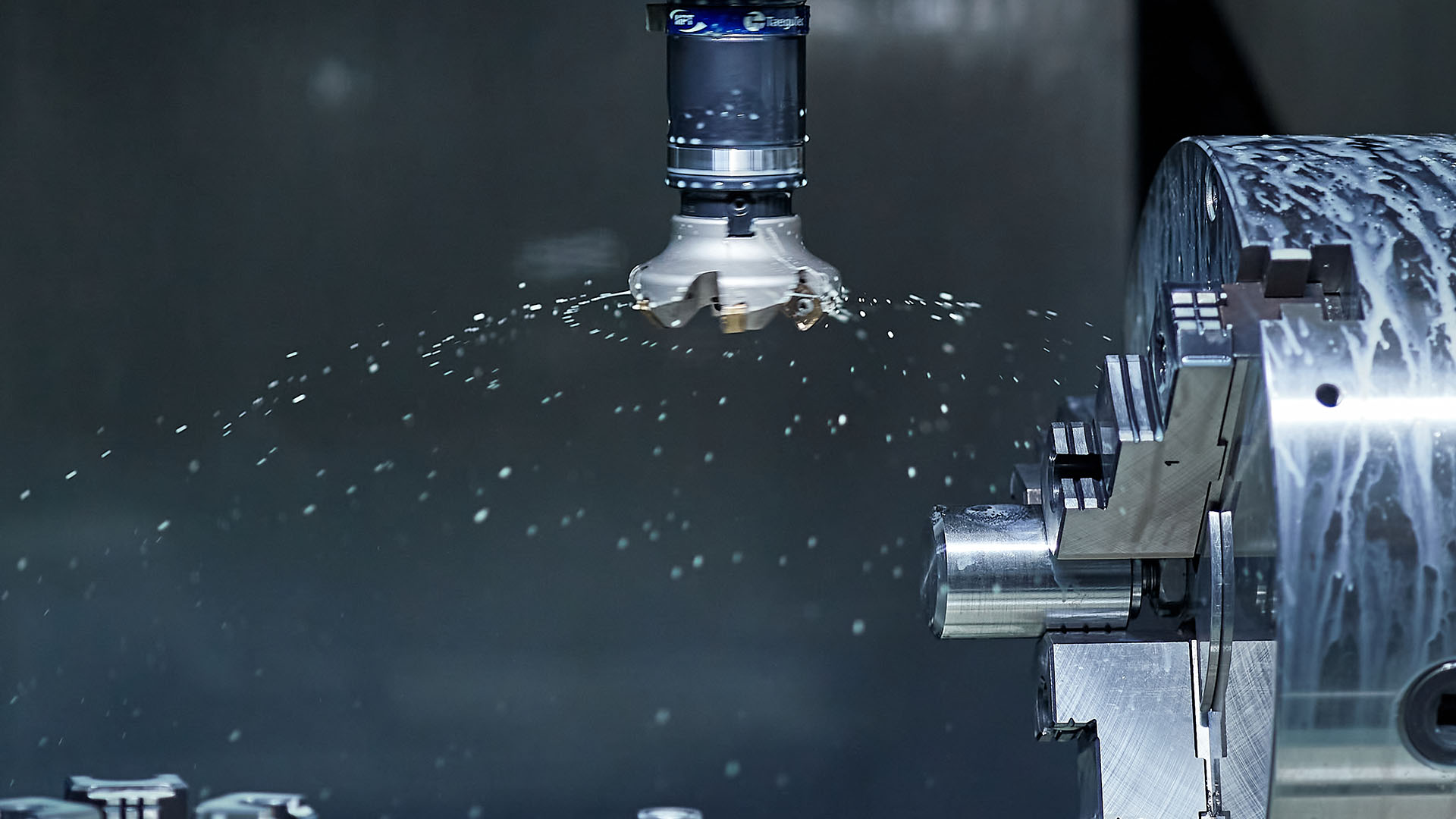 CNC-Fräsen & CNC-Drehen in Berlin und Brandenburg - Motzener Kunststoffe - Drehen